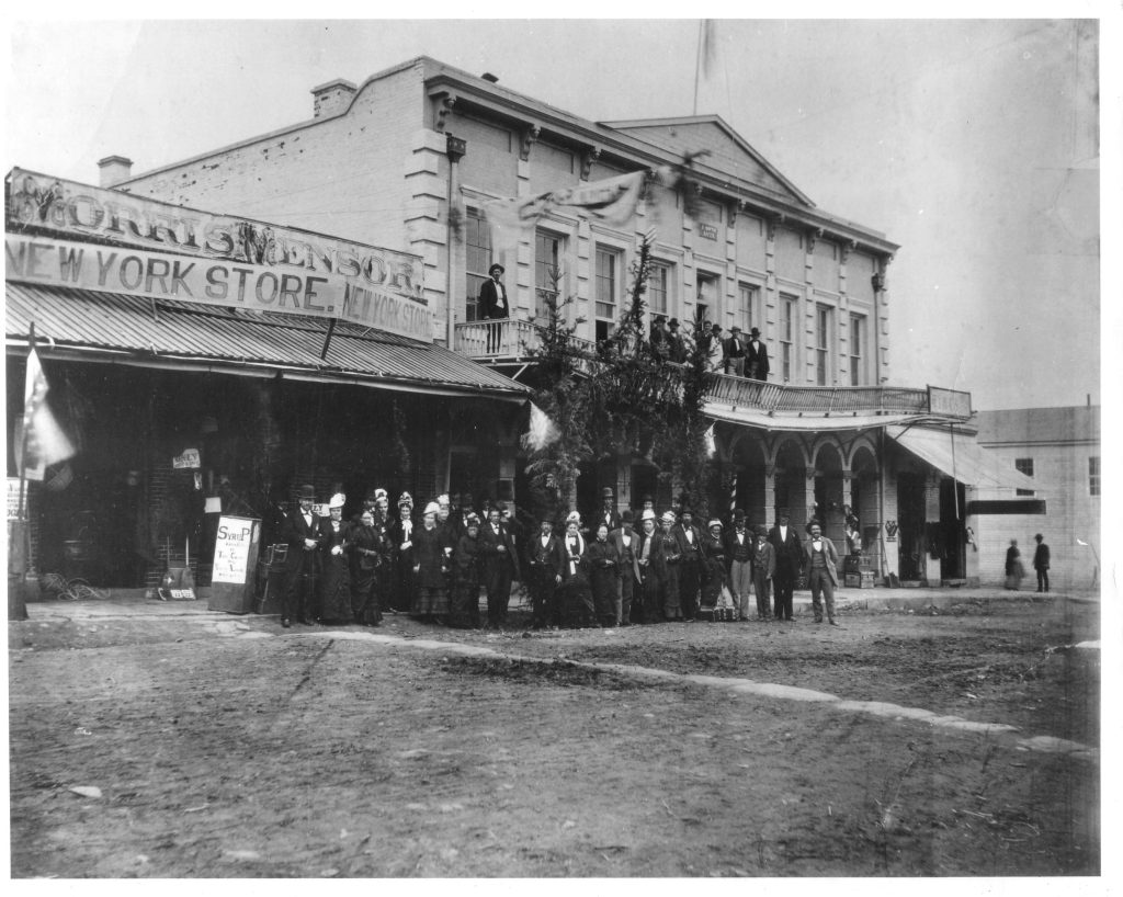 Jacksonville Oregon, Historic Places, Gold Rush Town, Things to Do, Trolley Tours, Britt Festival, Christmas Parade, Downtown, Panning For Gold, Forest Park, Old Cemetery, Southern Oregon, National Register, Wine Tours, Applegate Valley, Vintage 1880s Photo