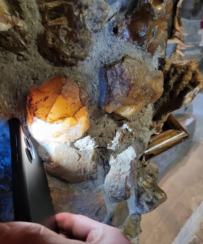 Living Rock Studios, Brownsville Oregon, Rocks and Minerals Museum, Willamette Valley, Rockhounding, Roadside Attractions, Things To Do, Family Fun, Good Places for Kids, Logging History, Exhibits, Petrified Wood, Jasper, Agates, Thunder Eggs