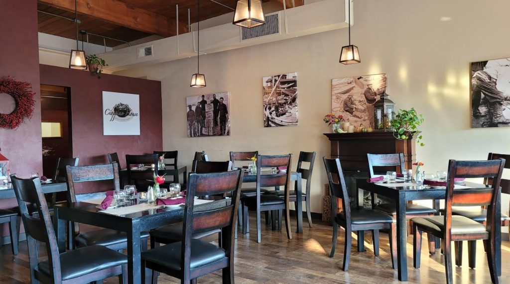 Cioppino House, Pleasant Hill Oregon, Eugene Springfield Area, Hwy 58, Oakridge, Itallian Restaurant, Seafood, Steak House, Where to Eat, Best Spots, Wine Menu, Willamette Valley, Date Night, Where to go For Dinner, Romantic Vibes