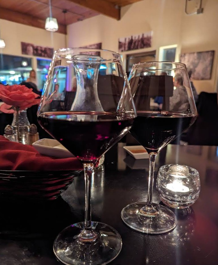 Cioppino House, Pleasant Hill Oregon, Eugene Springfield Area, Hwy 58, Oakridge, Itallian Restaurant, Seafood, Steak House, Where to Eat, Best Spots, Wine Menu, Willamette Valley, Date Night, Where to go For Dinner, Romantic Vibes