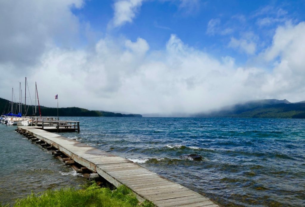 odell lake, oregon, willamette pass, cascade lakes, fishing, record 40-lb mackinaw trout, hiking, camping, mountains, scenic beauty, kayaking, boating, winter adventures, things to do, places to go