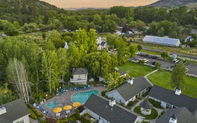 This Southern Oregon Resort Lets You Soak in Mineral Springs Without Even Leaving Your Room