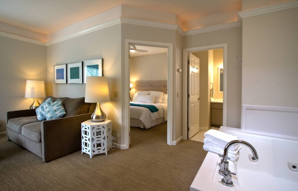 Lithia Springs Resort, Ashland, Southern Oregon, Natural Mineral Water, Soaking Pools, Wellness Spa, Wine Tasting, Wedding Venue, Romantic Getaways, Solo Adventure, Rest and Relaxation, Places To Stay, Best Hotels