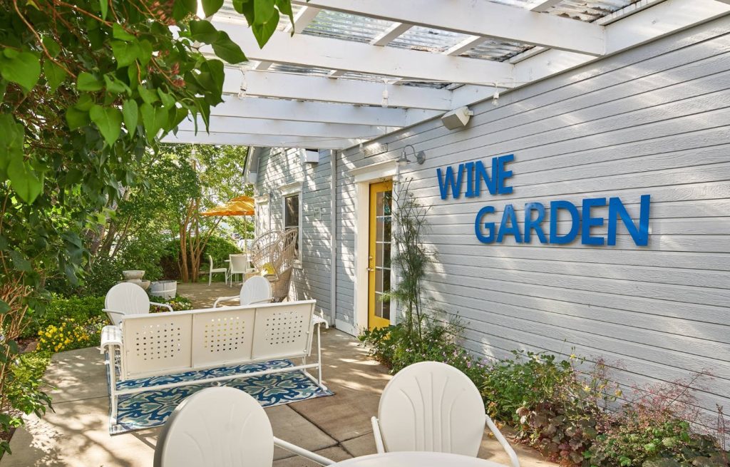 Lithia Springs Resort, Ashland, Southern Oregon, Natural Mineral Water, Soaking Pools, Wellness Spa, Wine Tasting, Wedding Venue, Romantic Getaways, Solo Adventure, Rest and Relaxation, Places To Stay, Best Hotels