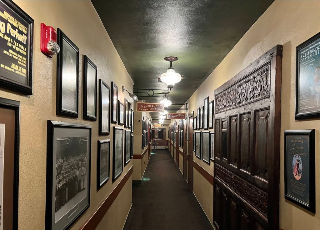 McMenamins Old St. Francis School, Bend, Central Oregon, Secret Hidden Bar, The Broom Closet, Treasure Hunt, History, Mysterious Places, Soaking Pool, Movie Theater, Best Restaurants, Things To Do, Places To Go, Where To Eat, Brewery, Hotel, Bond Street, Good Food, Beer