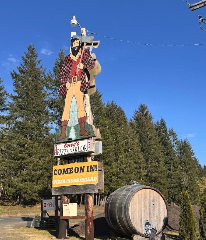 oney's pizza parlor, elsie oregon, coast range, paul bunyan, restaurants, landmarks, where to eat, road trips, seaside, astoria, cannon beach, nostalgia, history, vintage photos, family dining, giant lumberjack, sunset highway