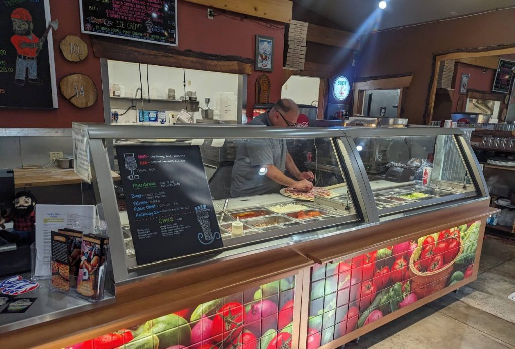 oney's pizza parlor, elsie oregon, coast range, paul bunyan, restaurants, landmarks, where to eat, road trips, seaside, astoria, cannon beach, nostalgia, history, vintage photos, family dining, giant lumberjack, sunset highway