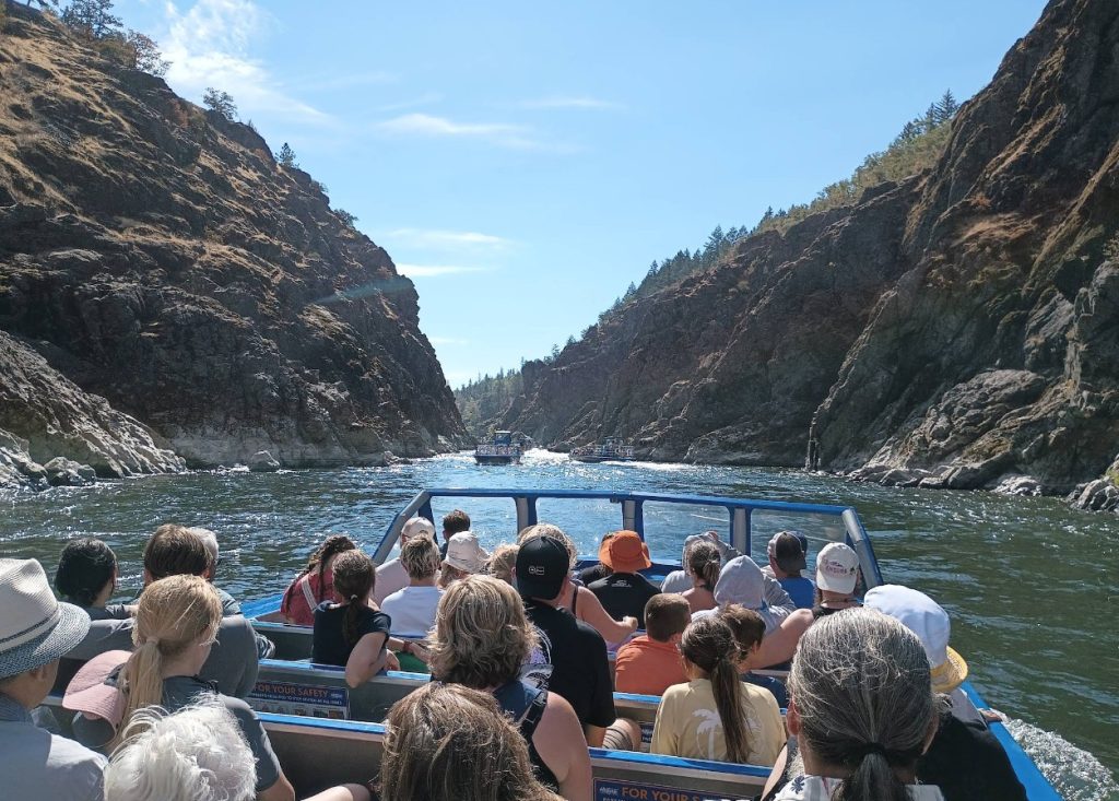 hellgate jet boat excursions, visit grants pass, oregon adventures, rogue river, southern oregon, family fun, summer vacation, road trips, dinner tour, where to go, things to do, wildlife, adrenaline fuel, lulu's cafe, cathedral hills hiking, riverside inn, hellgate river lodge, in-n-out burger