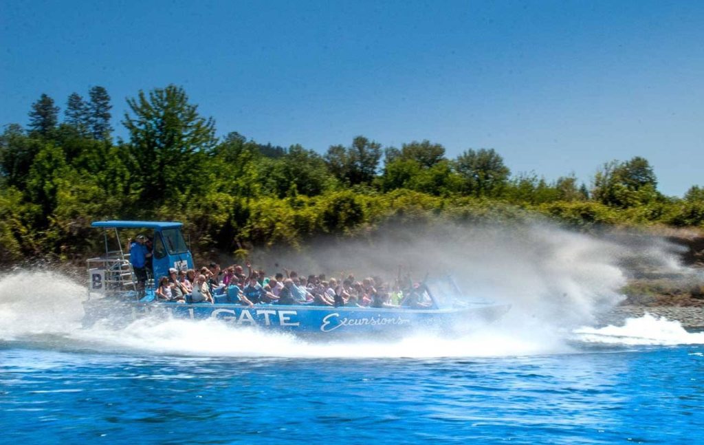 hellgate jet boat excursions, visit grants pass, oregon adventures, rogue river, southern oregon, family fun, summer vacation, road trips, dinner tour, where to go, things to do, wildlife, adrenaline fuel, lulu's cafe, cathedral hills hiking, riverside inn, hellgate river lodge, in-n-out burger