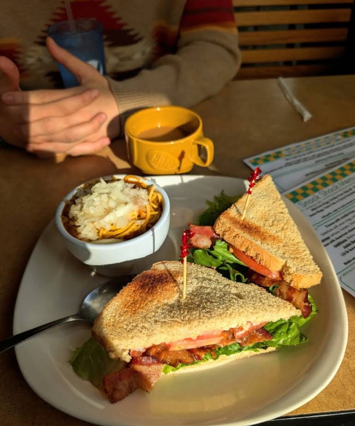 Snack Shack, Eugene Oregon, Old School, Comfort Food, Franklin Blvd, Willamette Valley, Where to Eat, Best Restaurants, Drive-In Vibes, Burgers, Fries, Milkshakes, Breakfast, Fish and Chips