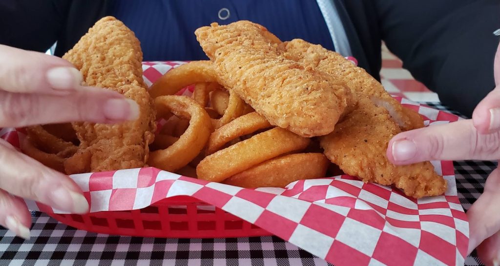 Snack Shack, Eugene Oregon, Old School, Comfort Food, Franklin Blvd, Willamette Valley, Where to Eat, Best Restaurants, Drive-In Vibes, Burgers, Fries, Milkshakes, Breakfast, Fish and Chips