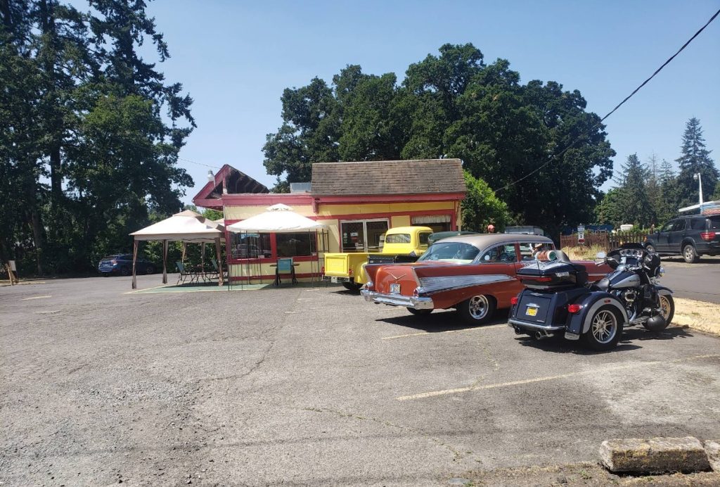 Snack Shack, Eugene Oregon, Old School, Comfort Food, Franklin Blvd, Willamette Valley, Where to Eat, Best Restaurants, Drive-In Vibes, Burgers, Fries, Milkshakes, Breakfast, Fish and Chips