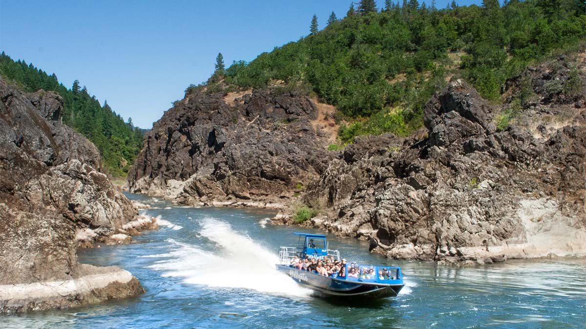 hell-gate-tour-grants-pass Hellgate tour in Grants Pass