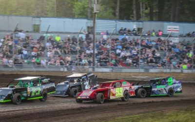 This Famous Quarter-Mile Oregon Speedway Has Thrilled Families for 70 Years