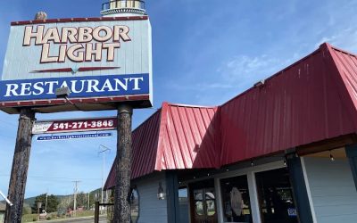 The Seafood At This Unassuming Family Restaurant Might Ruin Every Other Oregon Coast Spot For You