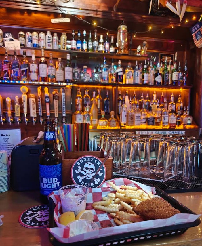 Sportsmen's Pub-n-Grub, Pacific City, Oregon, north coast, PNW, Local Favorites, Restaurants, Bars, Where to Eat, Cape Kiwanda, Fish and Chips, Clam Chowder, Burgers, Pool Tables
