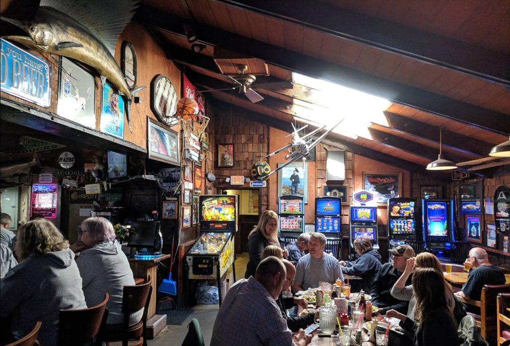 Sportsmen's Pub-n-Grub, Pacific City, Oregon, north coast, PNW, Local Favorites, Restaurants, Bars, Where to Eat, Cape Kiwanda, Fish and Chips, Clam Chowder, Burgers, Pool Tables