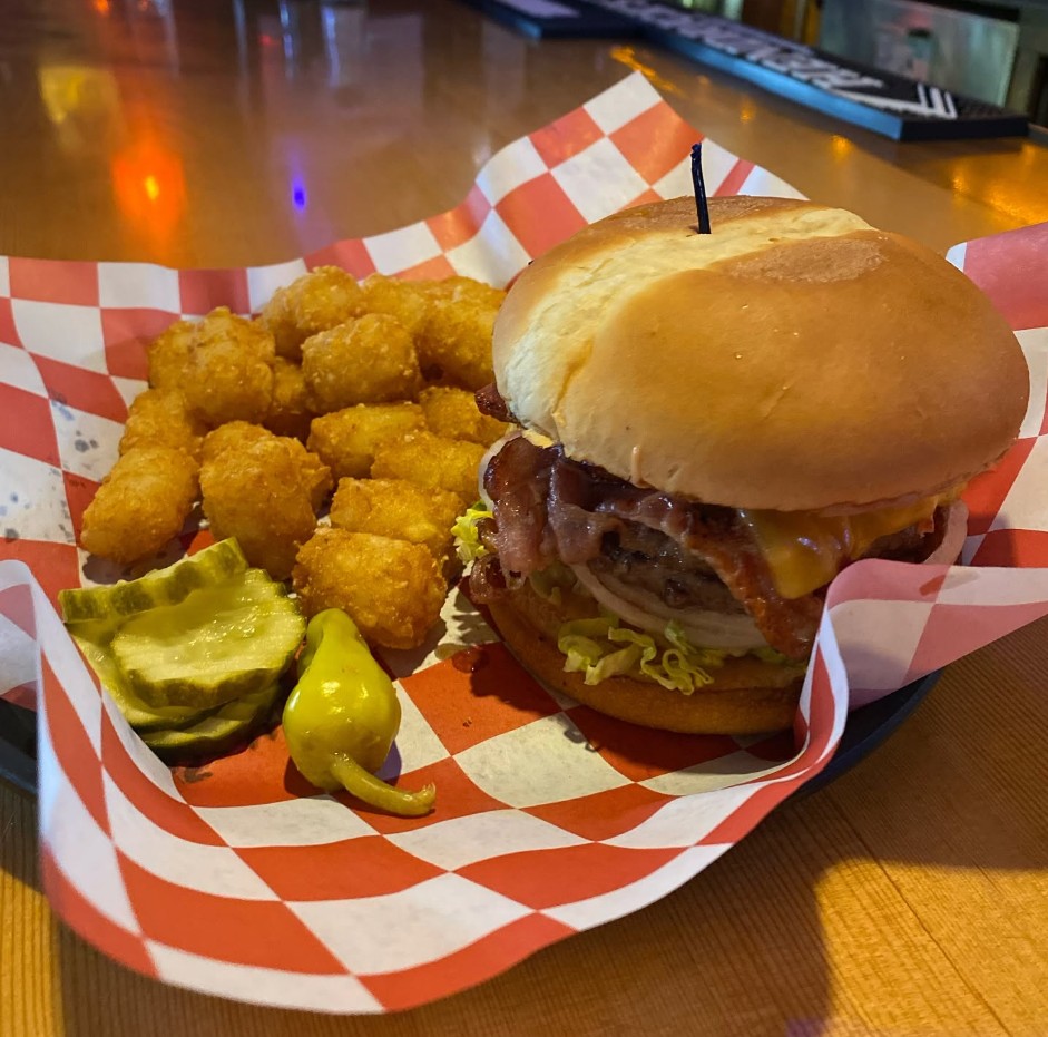 Sportsmen's Pub-n-Grub, Pacific City, Oregon, north coast, PNW, Local Favorites, Restaurants, Bars, Where to Eat, Cape Kiwanda, Fish and Chips, Clam Chowder, Burgers, Pool Tables