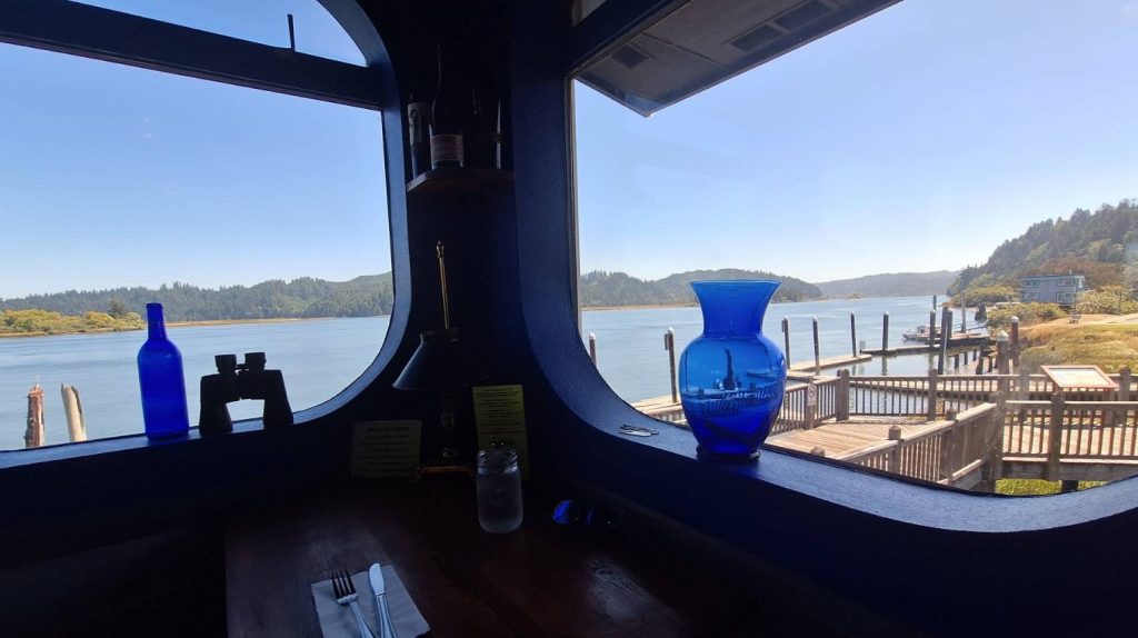 big fish cafe, reedsport, oregon coast, umpqua river, where to eat, best restaurants, old coast guard ship, fresh seafood, clam chowder, fish and chips, truffle fries, desert, waterfront views, oregon dunes, pacific northwest, dining