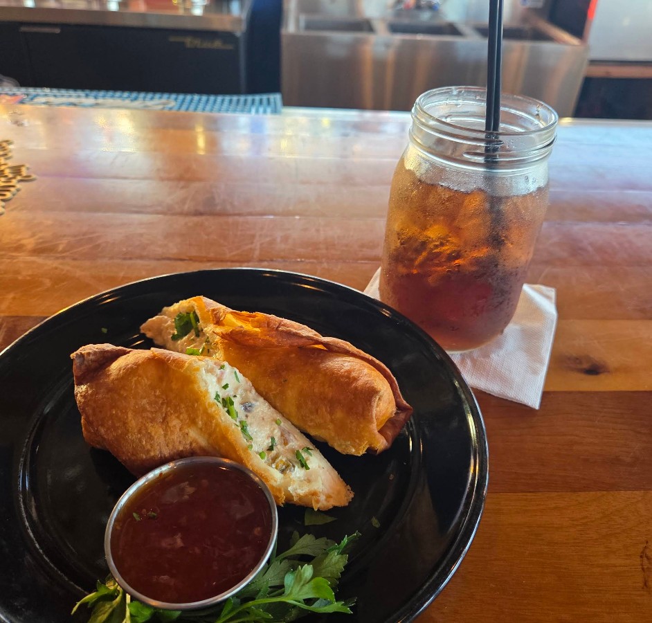 big fish cafe, reedsport, oregon coast, umpqua river, where to eat, best restaurants, old coast guard ship, fresh seafood, clam chowder, fish and chips, truffle fries, desert, waterfront views, oregon dunes, pacific northwest, dining