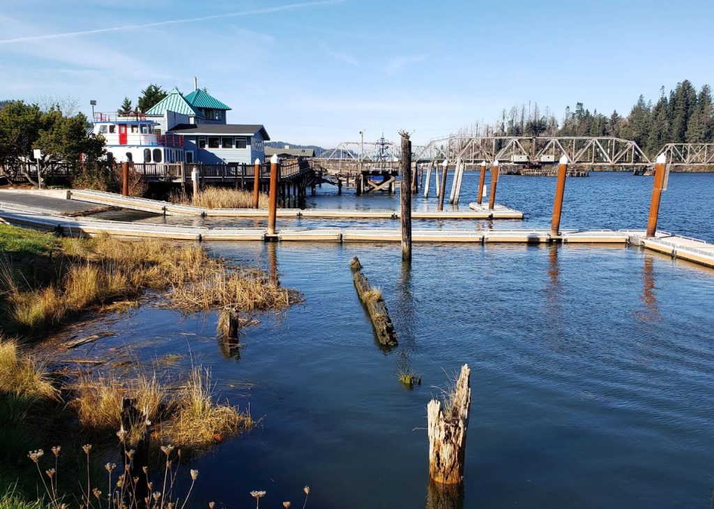 big fish cafe, reedsport, oregon coast, umpqua river, where to eat, best restaurants, old coast guard ship, fresh seafood, clam chowder, fish and chips, truffle fries, desert, waterfront views, oregon dunes, pacific northwest, dining